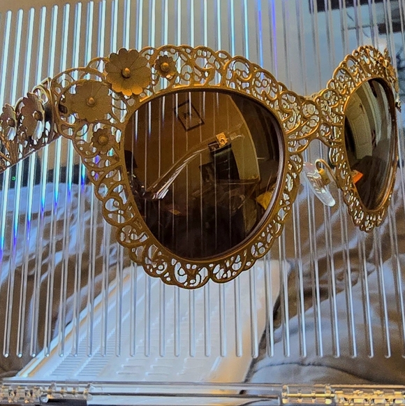 New, In Box, Dolce & Gabbana Gold Sunglasses - Picture 7 of 13